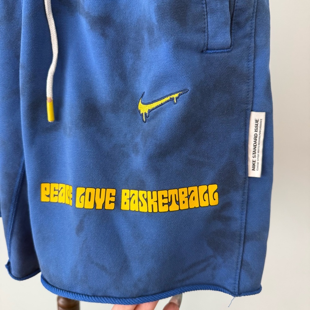 Nike Dri-Fit Blue Sweat Shorts | Peace Love Basketball Graphic | Zipper Pocket S - Picture 2 of 8